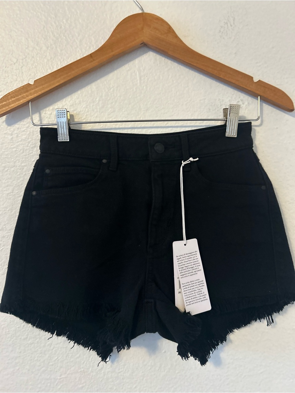 Guess Los Angeles 1981 Women’s Shorts in Overdye Black Size 26